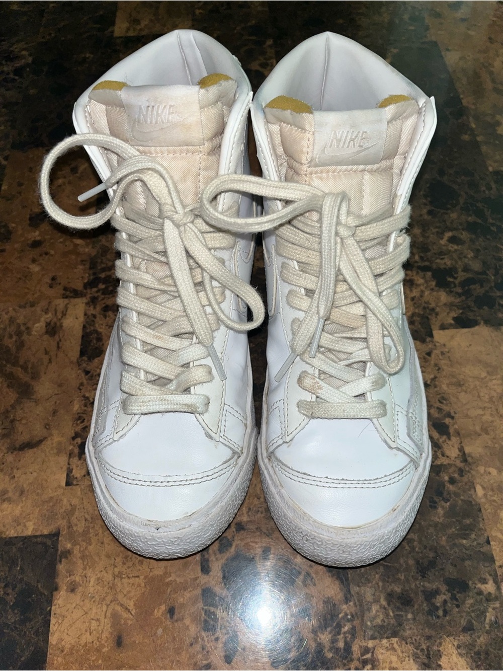 Women’s Nike Blazer Mid ‘77 Vintage Triple White